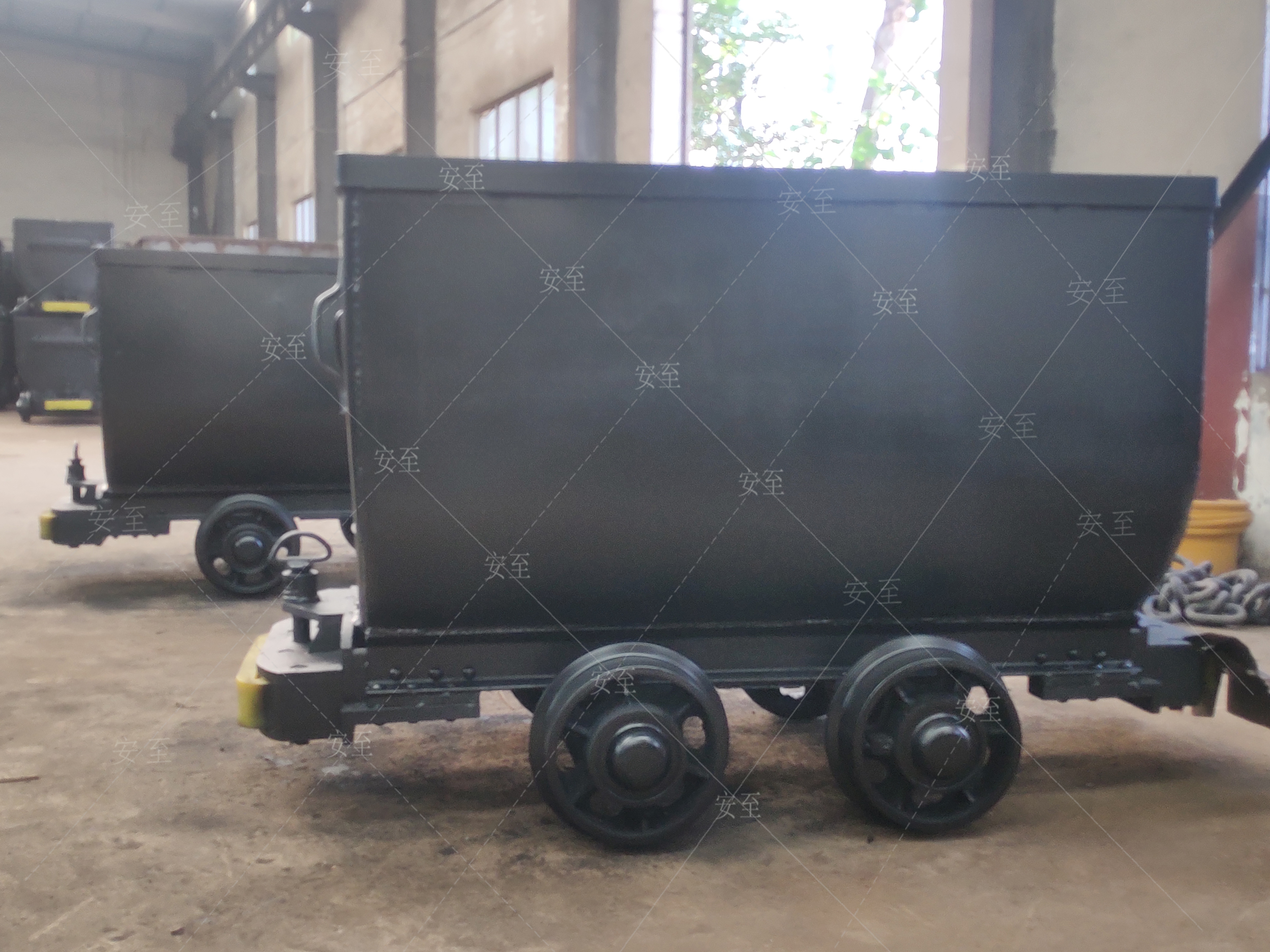 固定车厢式矿车 1.5吨矿用车生产厂家 MGC1.7-6 国标尺寸 自重720kg