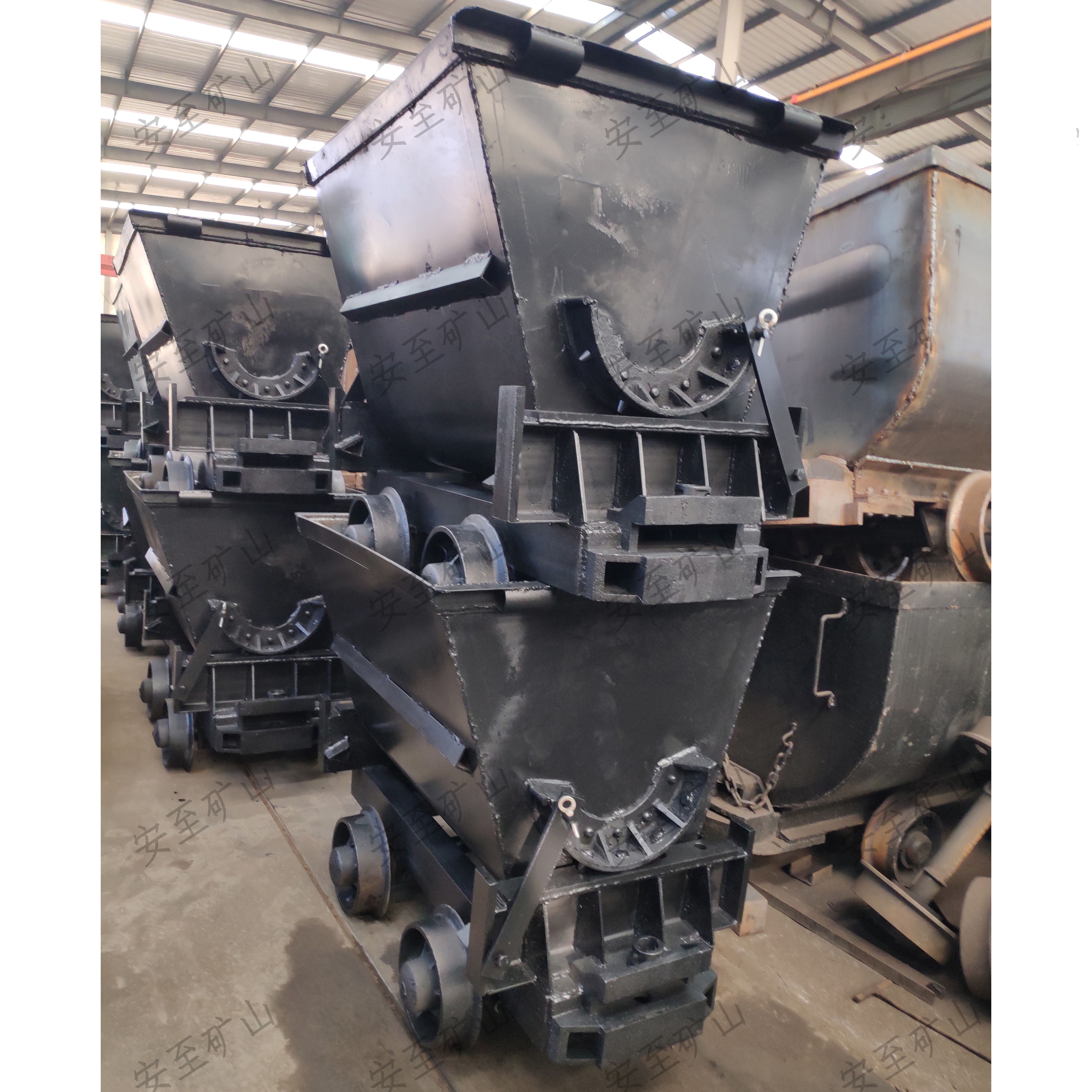 YFC1.1-6 金属矿山常用翻斗式小型矿车 600轨距 现货